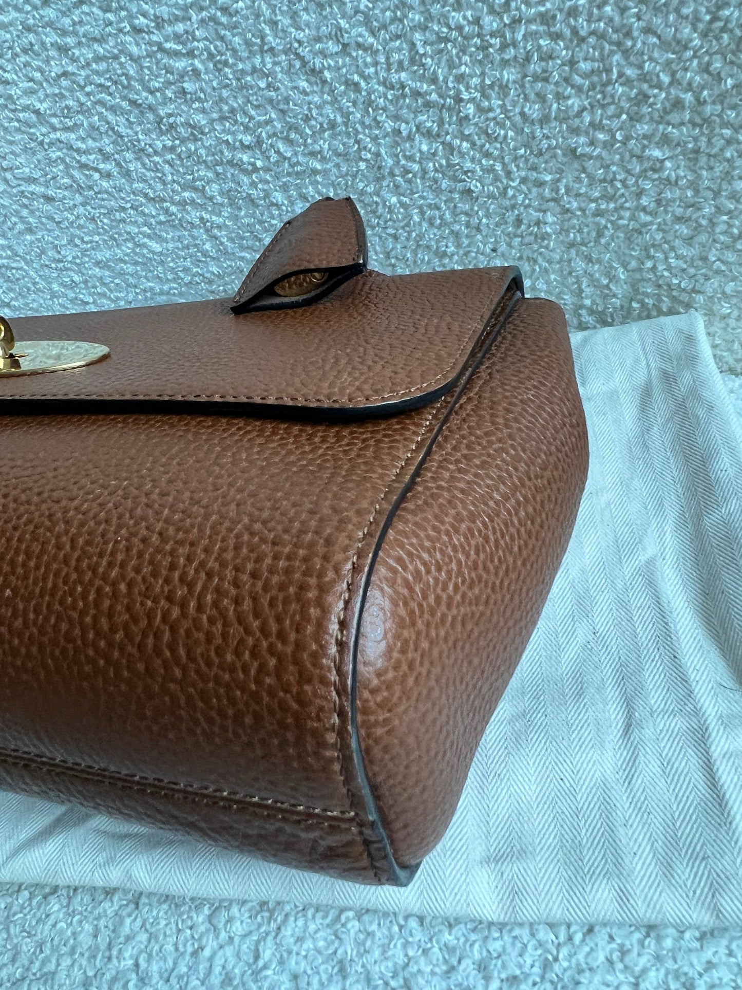 Mulberry Oak Medium Lily with Gold Hardware (RRP £1095)