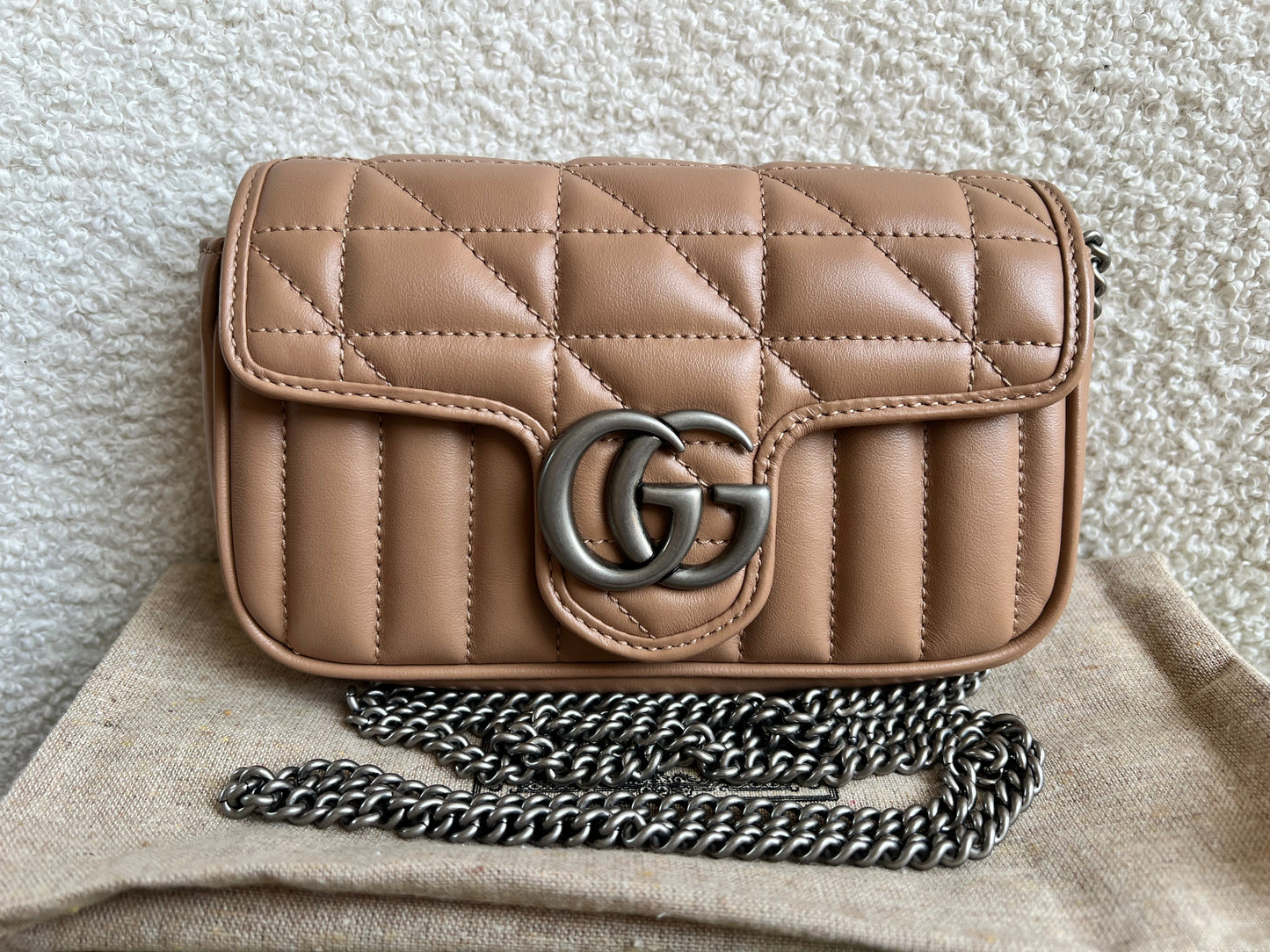 Gucci GG Beige Marmont Super Mini Aria Shoulder Bag (RRP £985)