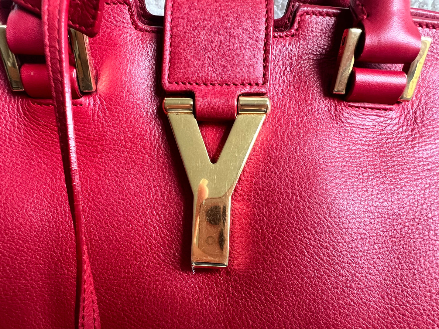 Yves Saint Laurent (YSL) Red Small Cabas Chyc Bag (RRP £1,350)