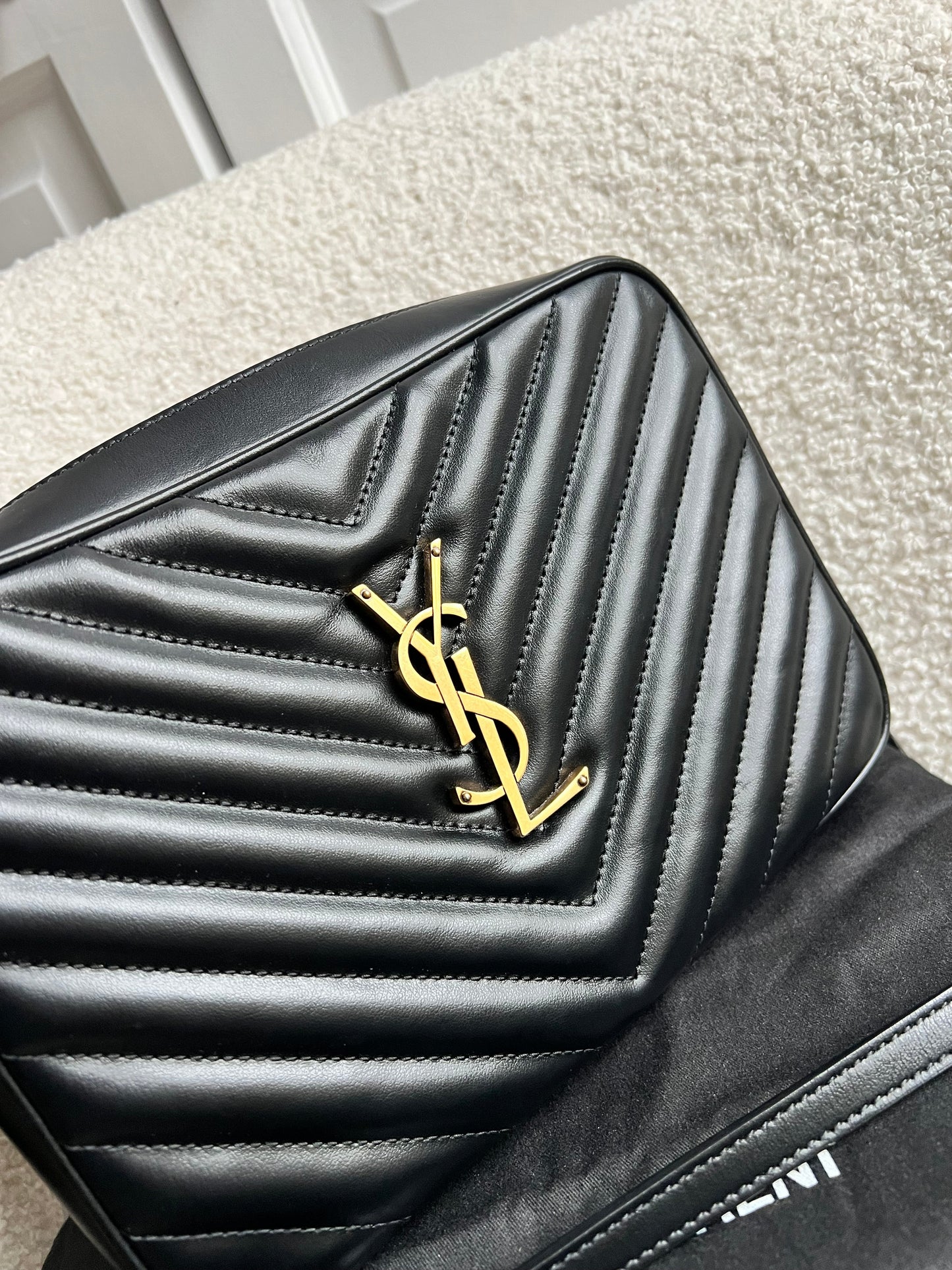 Yves Saint Laurent (YSL) Black Lou Camera Bag (RRP £1,350)