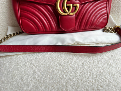 Gucci GG Hibiscus Red Marmont Small Shoulder Bag (RRP £2,070)