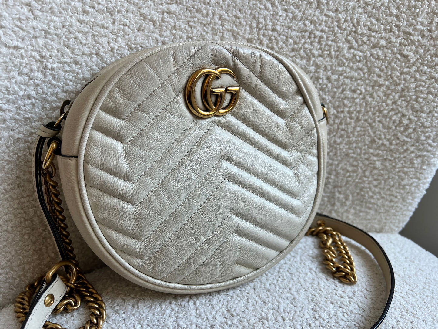 Gucci GG Round White Marmont Small Shoulder Bag (RRP £1,090)