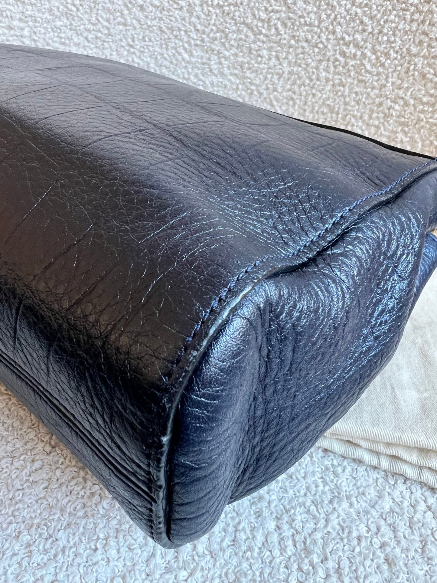 Mulberry Midnight Croc Medium Lily with Gold Hardware