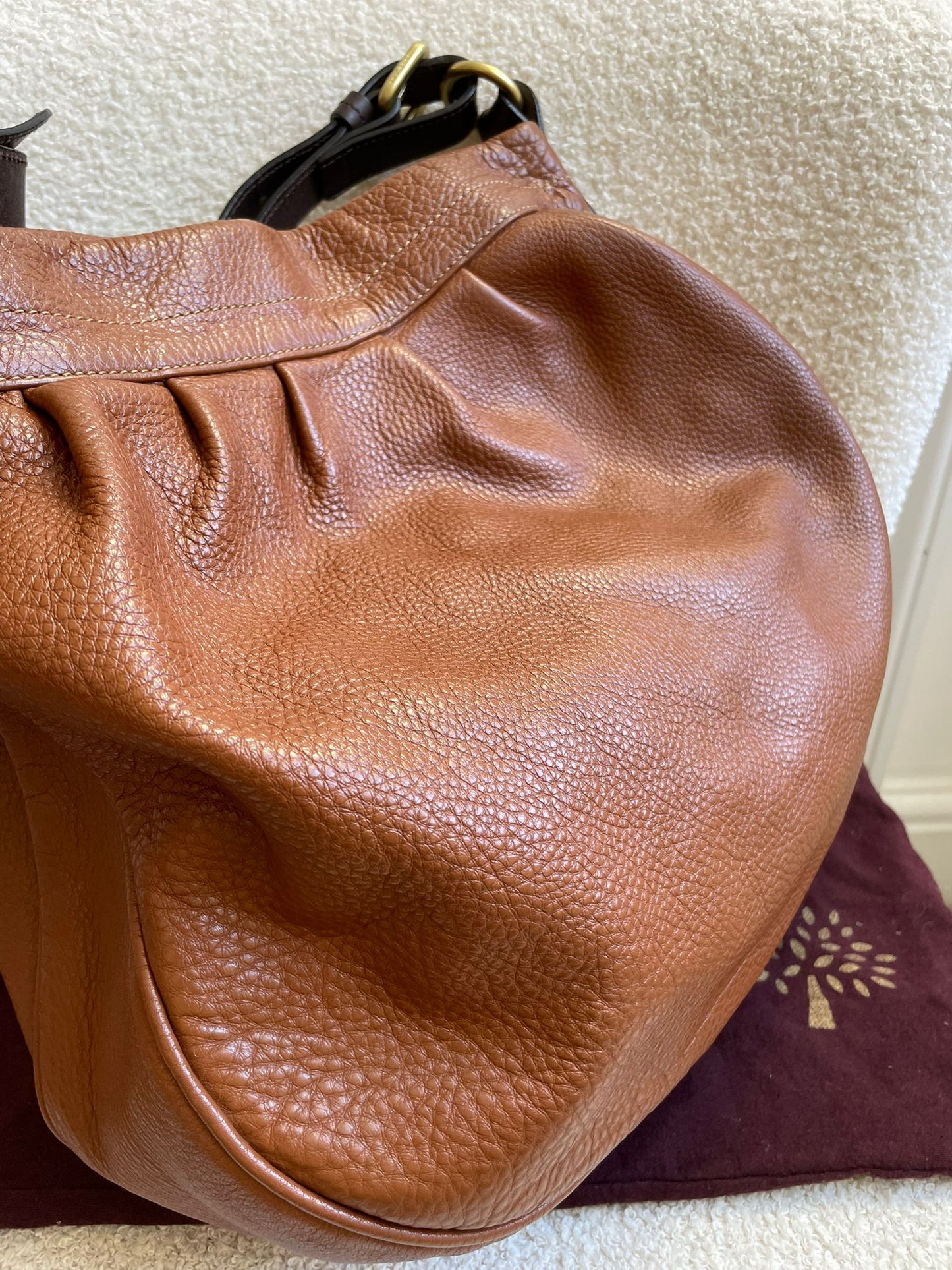 Mulberry Oak Mitzy Messenger