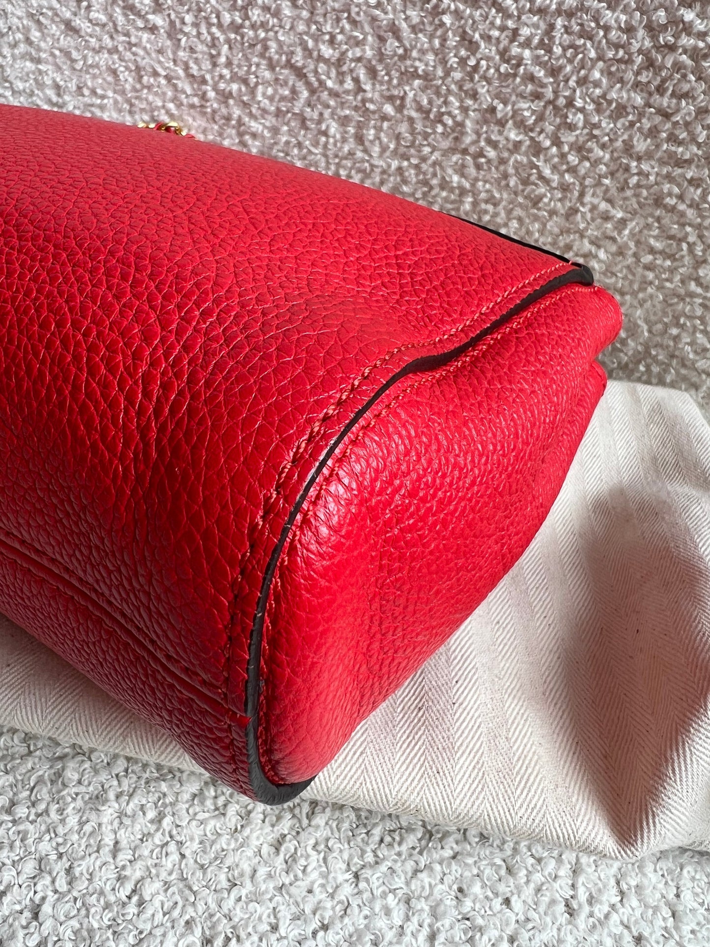 Mulberry Fiery Red Regular Lily with Gold Hardware (RRP £995)
