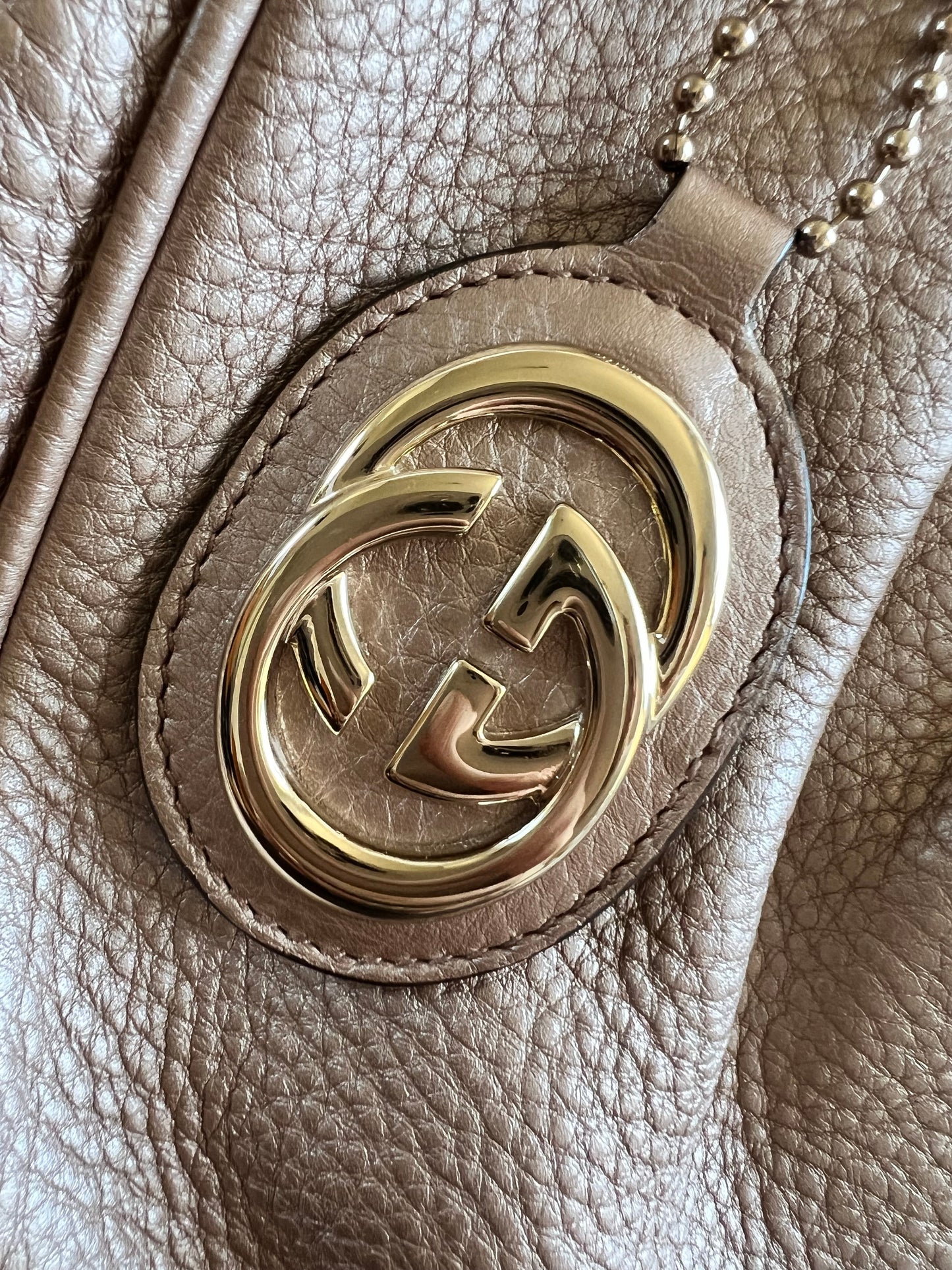 Gucci Winter Rose Leather Medium Sukey Tote Bag