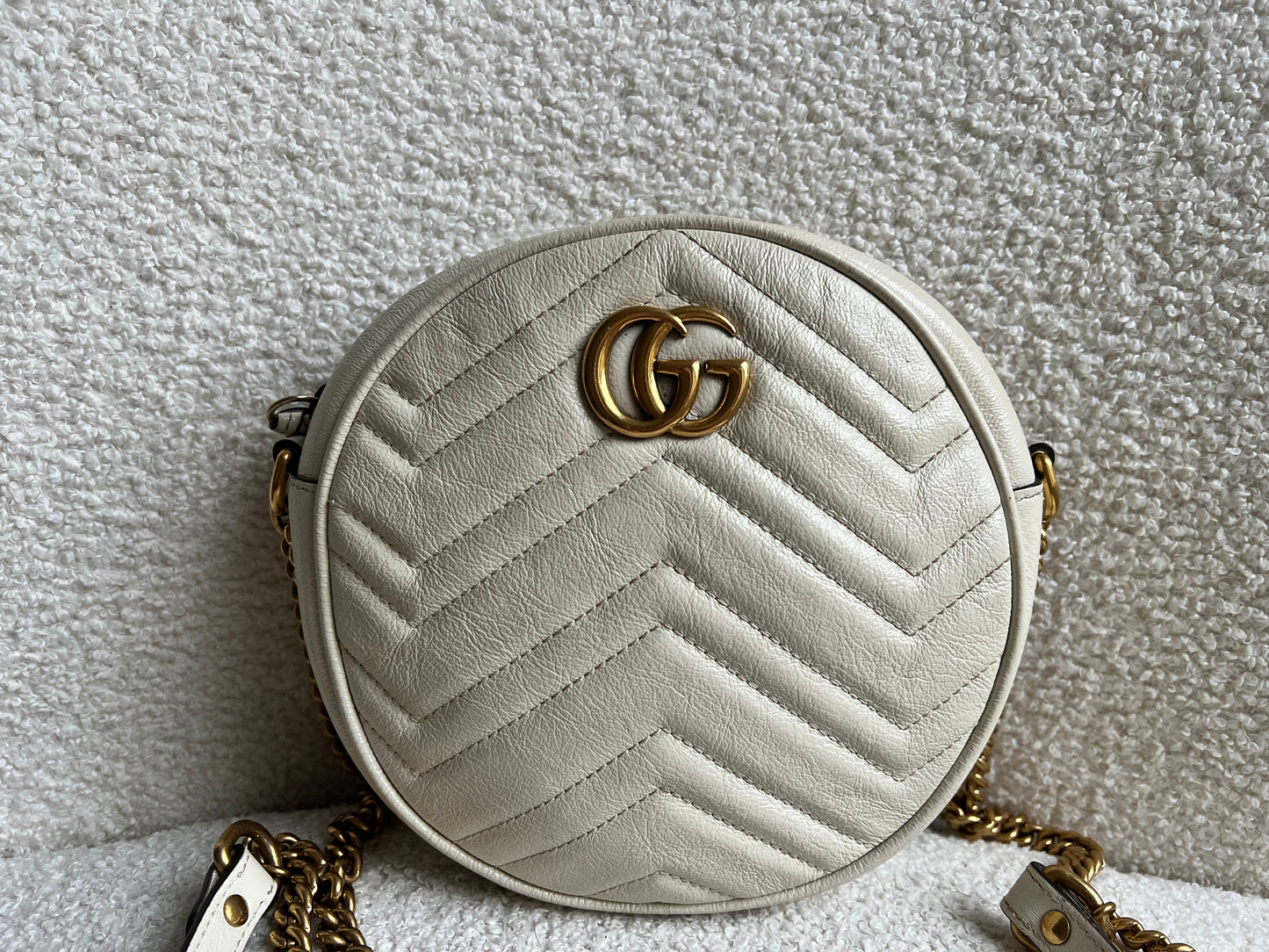 Gucci GG Round White Marmont Small Shoulder Bag (RRP £1,090)