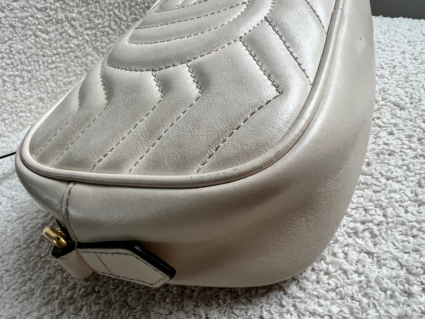 Gucci GG White Marmont Mini Shoulder Bag (RRP £1,360)