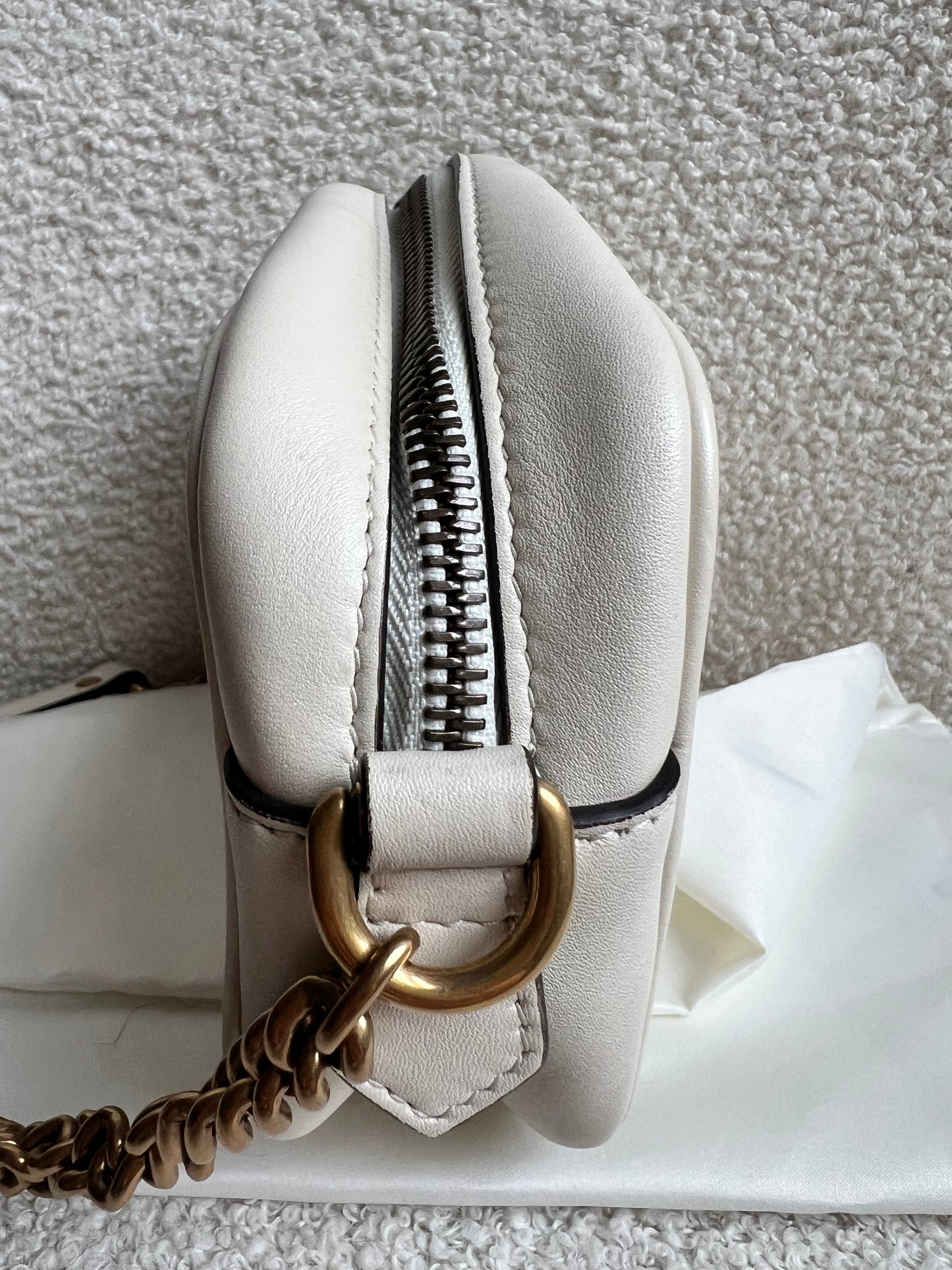 Gucci GG White Marmont Mini Shoulder Bag (RRP £1,360)
