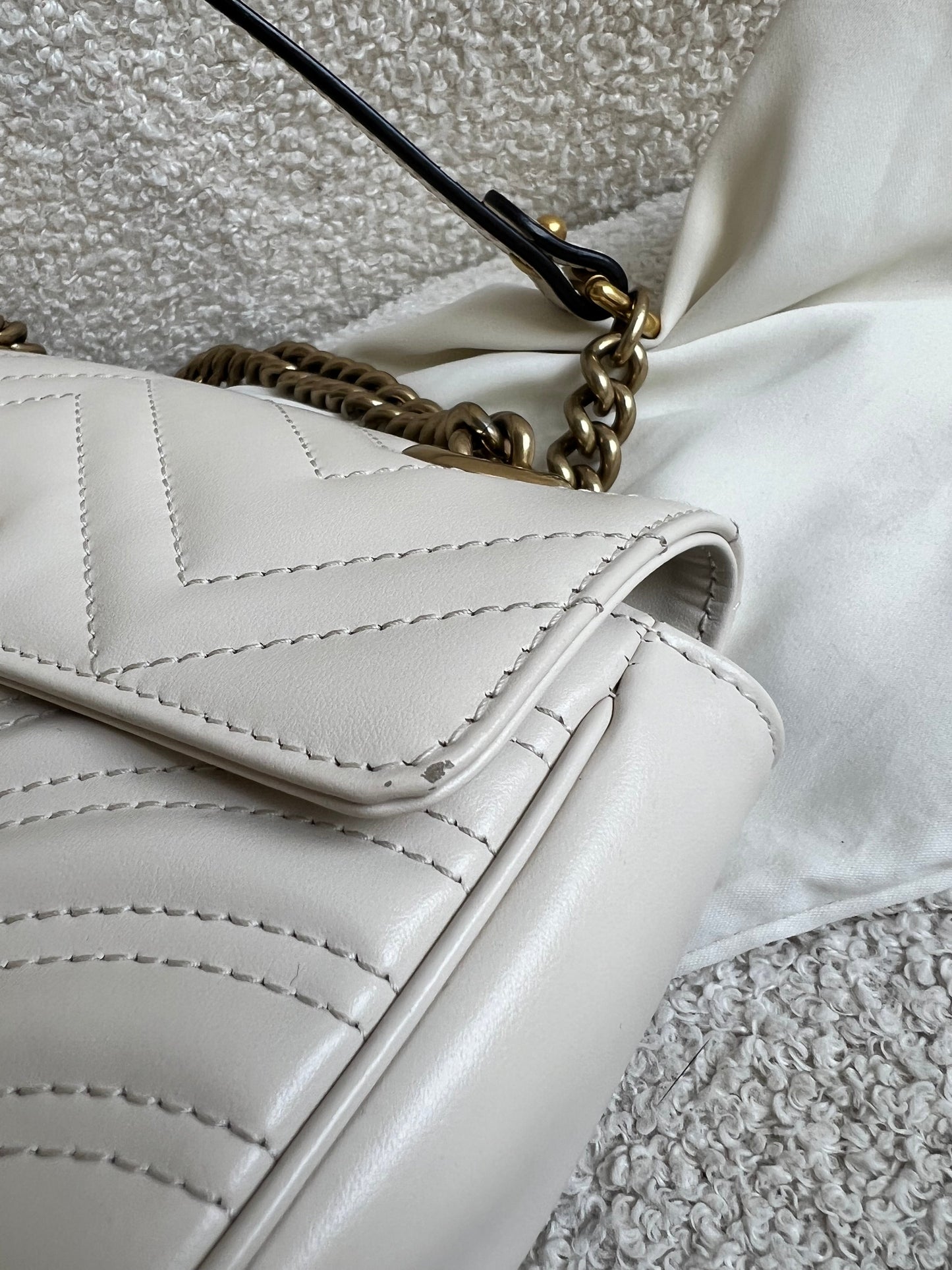 Gucci GG White Marmont Mini Shoulder Bag (RRP £1,890)