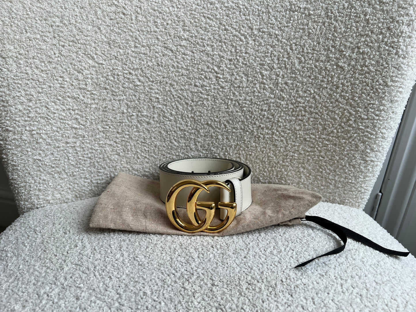 Gucci GG Marmont White Wide Leather Belt with Shiny Gold Buckle (RRP £410)