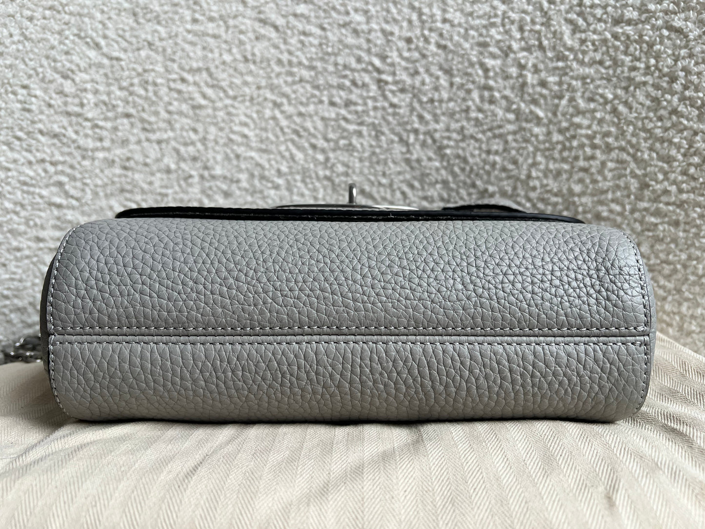 Mulberry Pale Grey Regular Lily Heavy Grain (RRP £1095)