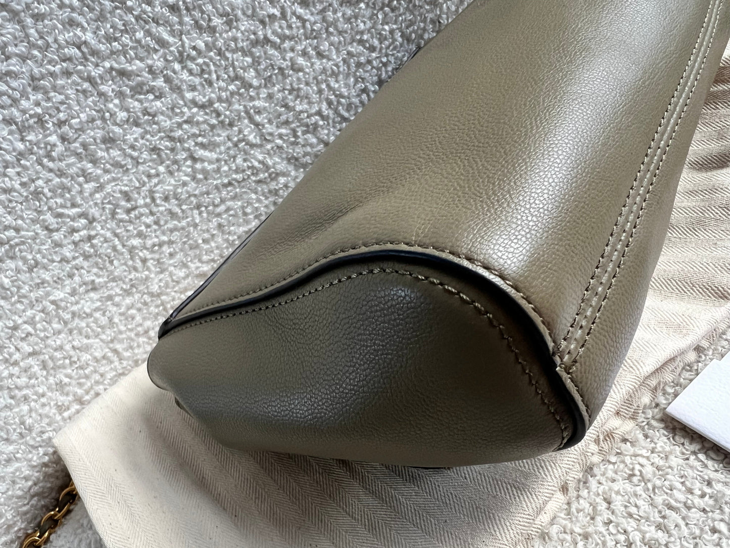 Mulberry Linen Regular Lily with Gold Hardware (RRP £995)