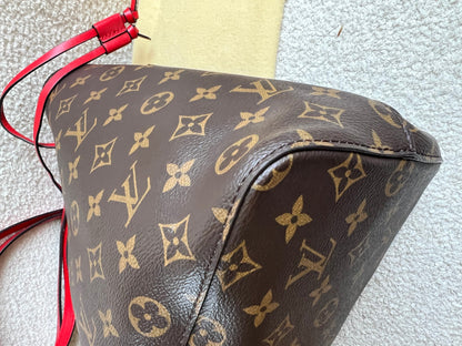Louis Vuitton Neo Noe Monogram Coquelicot (RRP £1,790)