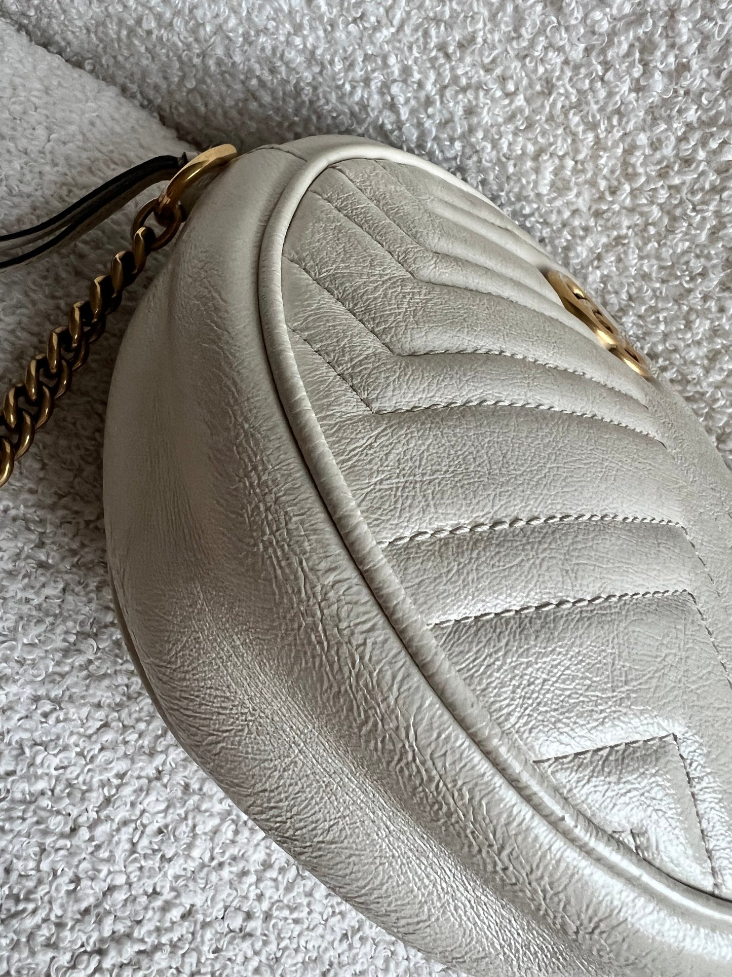 Gucci GG Round White Marmont Small Shoulder Bag (RRP £1,090)