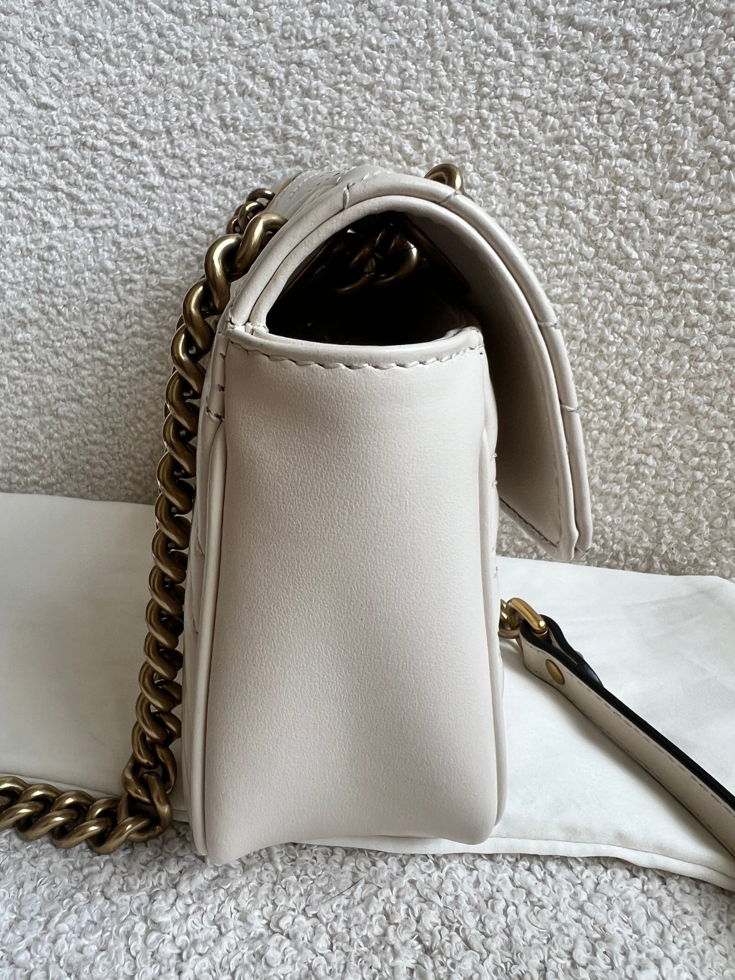 Gucci GG White Marmont Mini Shoulder Bag (RRP £1,890)
