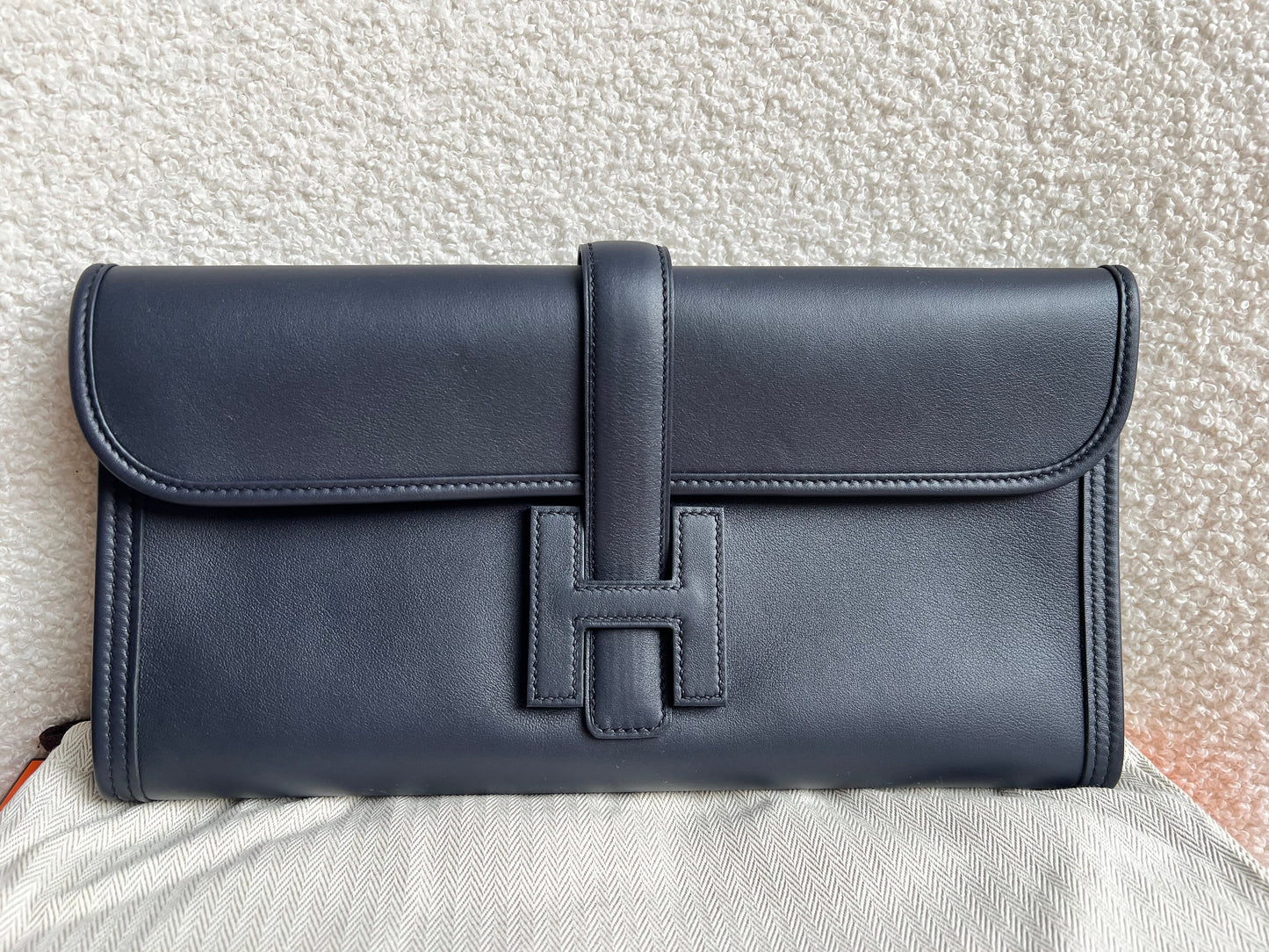 Hermes Jige Elan 29 Clutch in Bleu Nuit (RRP £3360)