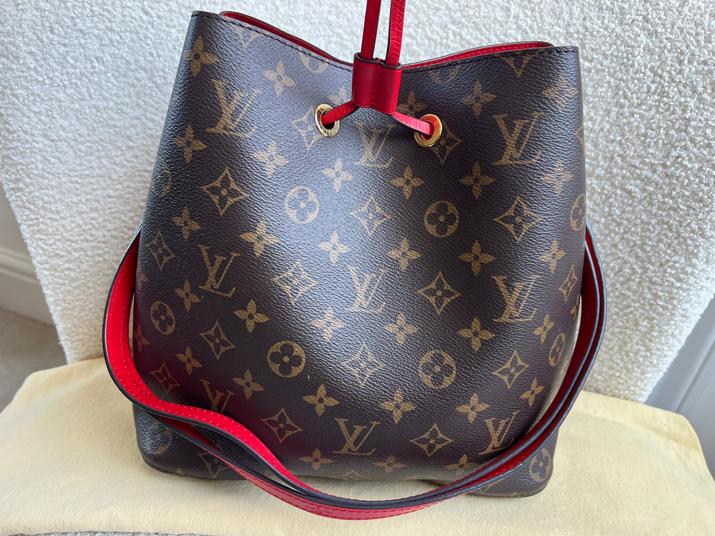 Louis Vuitton Neo Noe Monogram Coquelicot (RRP £1,790)