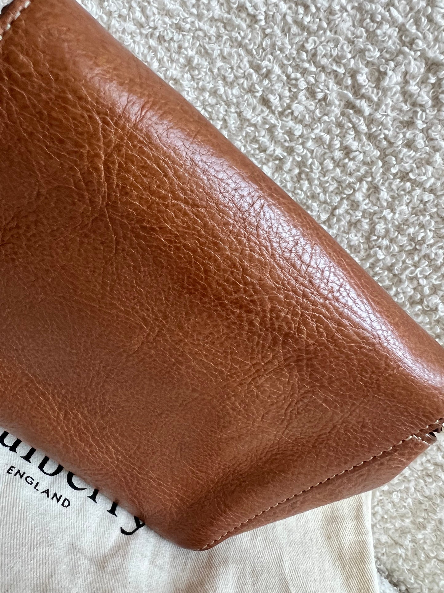 Mulberry Oak Mini Lily with Gold Hardware