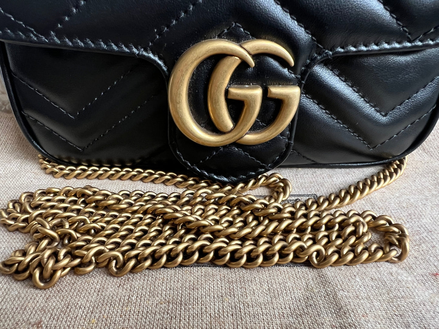 Gucci GG Black Marmont Super Mini Shoulder Bag (RRP £985)