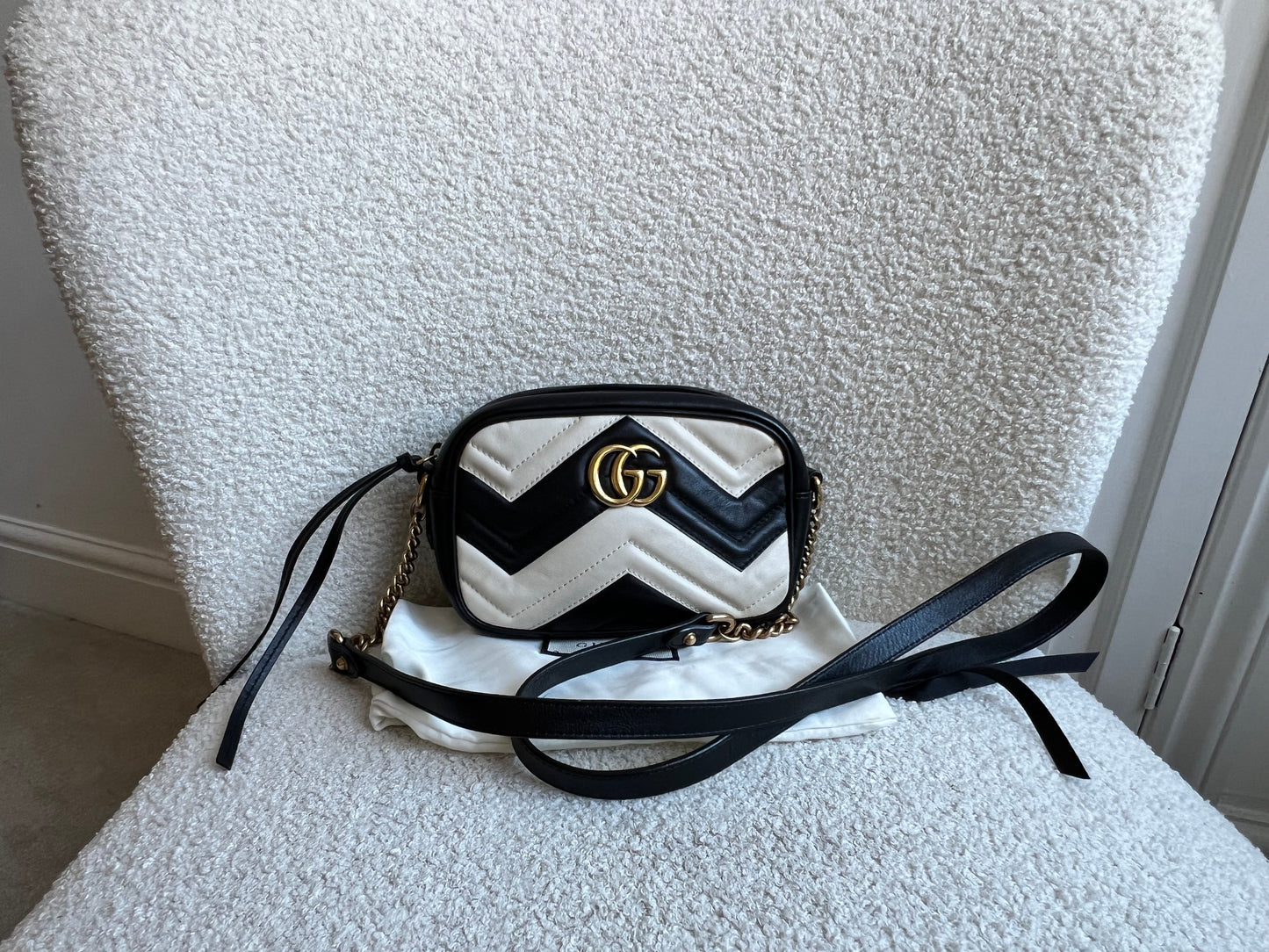 Gucci GG Black and White Marmont Mini Shoulder Bag (RRP £1,360)