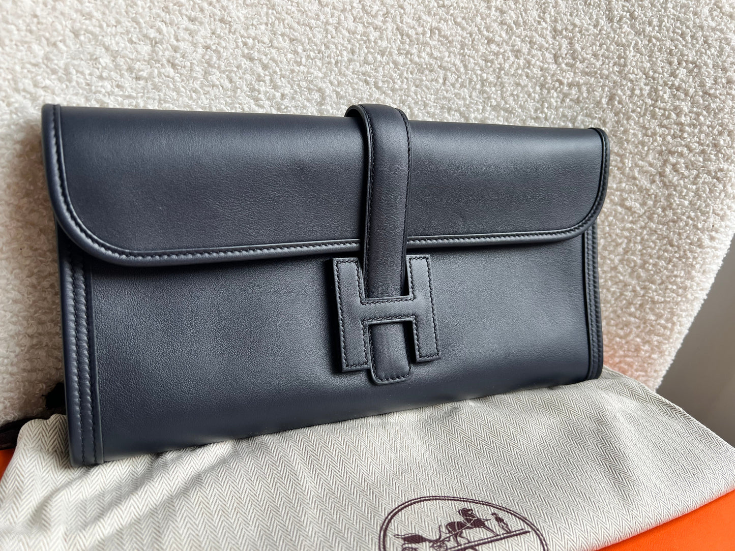 Hermes Jige Elan 29 Clutch in Bleu Nuit (RRP £3360)