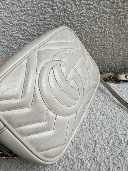 Gucci GG White Marmont Mini Shoulder Bag (RRP £1,360)
