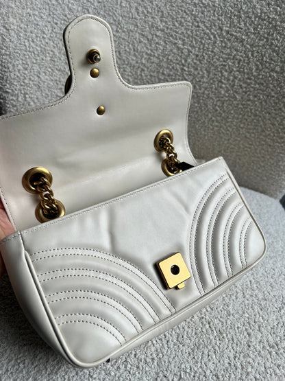 Gucci GG White Marmont Mini Shoulder Bag (RRP £1,890)