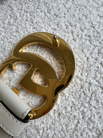 Gucci GG Marmont White Wide Leather Belt with Shiny Gold Buckle (RRP £410)