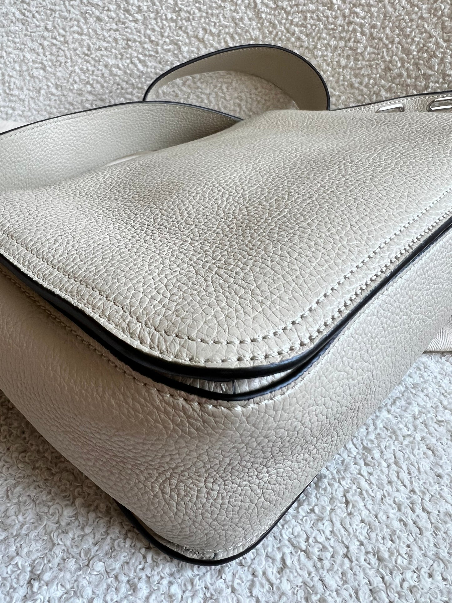 Mulberry Billie in Chalk Small Classic Grain (RRP £895)