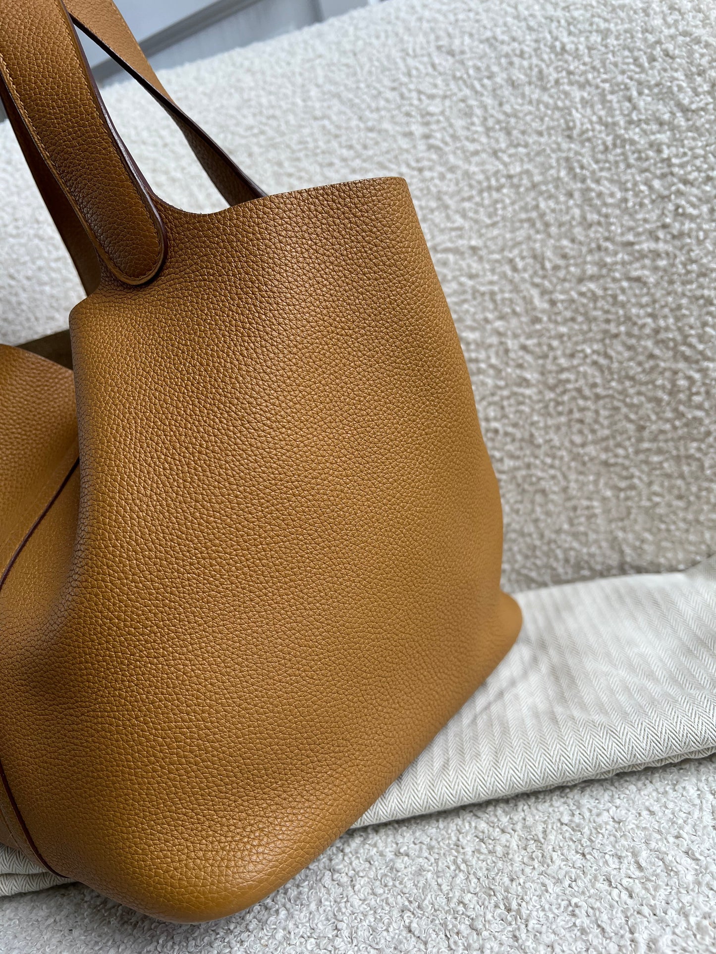 Hermes Picoton 22 in Sesame Clemence Leather with gold hardware