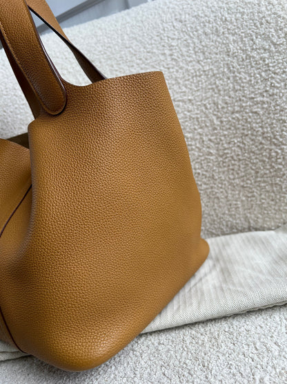 Hermes Picoton 22 in Sesame Clemence Leather with gold hardware