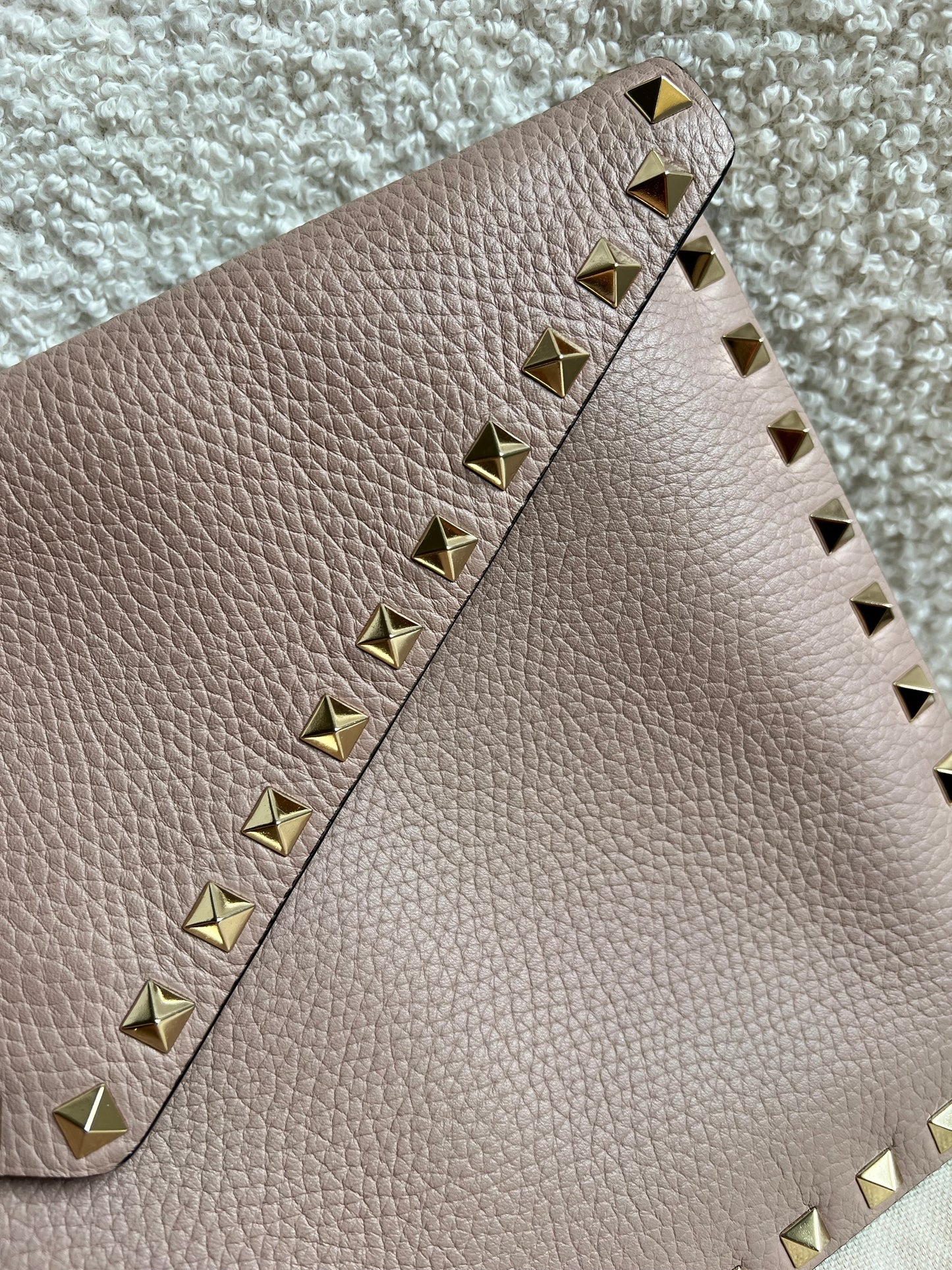 Valentino Garavani Rockstud Calfskin Clutch Pouch Rose Poudre (RRP £540)