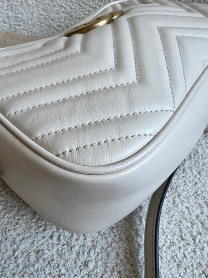 Gucci GG White Marmont Small Shoulder Bag (RRP £1440)