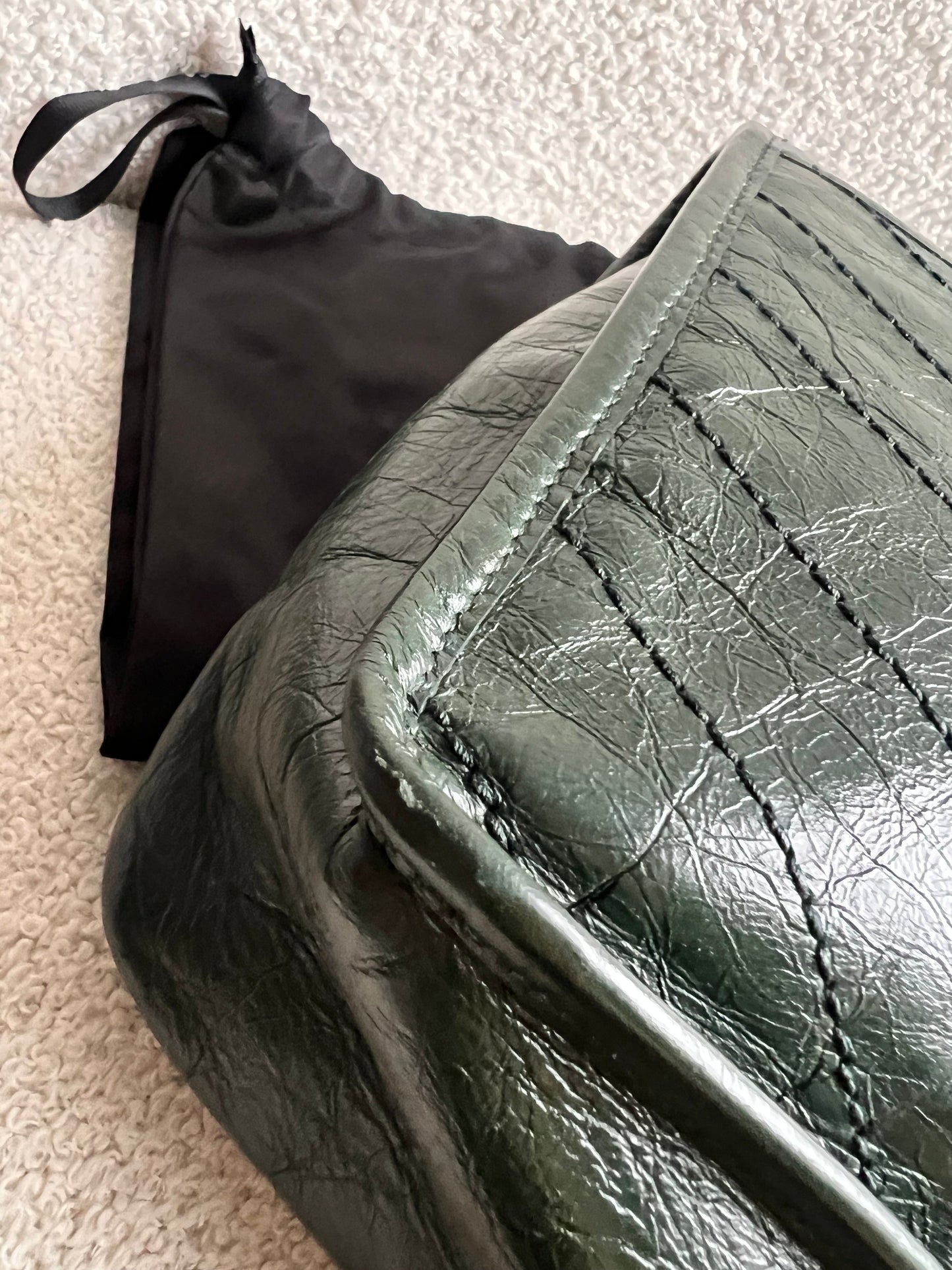 Yves Saint Laurent (YSL) Green Medium Niki Chain Bag (RRP £2430)