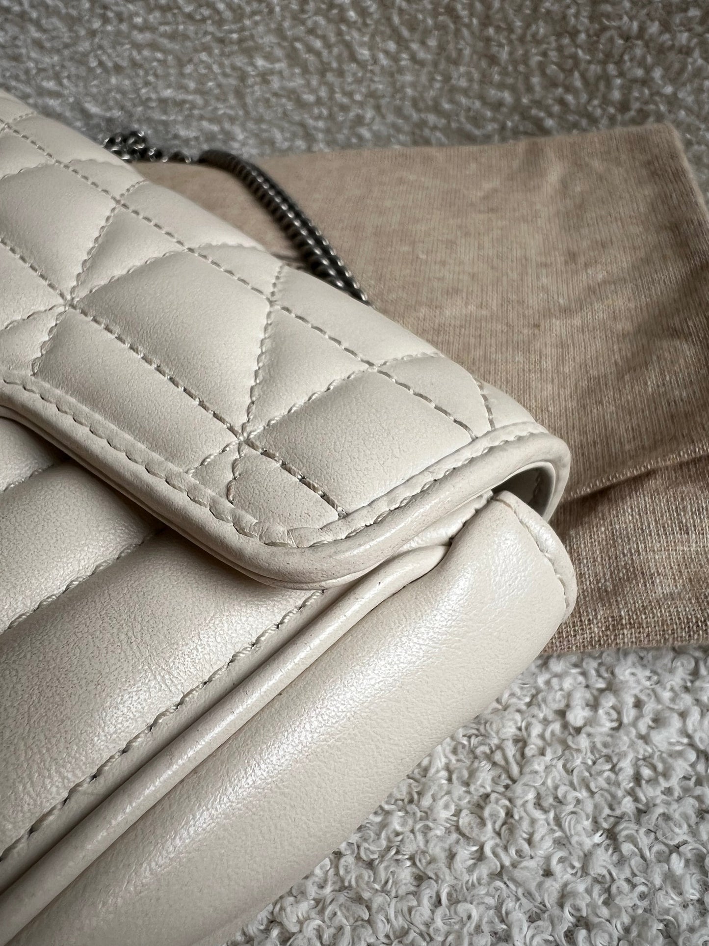 Gucci GG Cream Marmont Super Mini Aria Shoulder Bag (RRP £985)