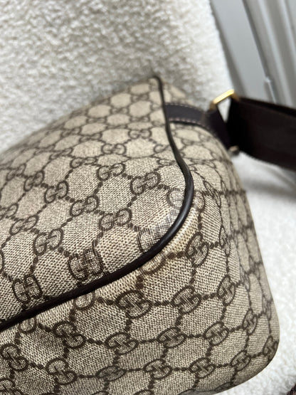 Gucci GG Supreme Canvas Shoulder Bag