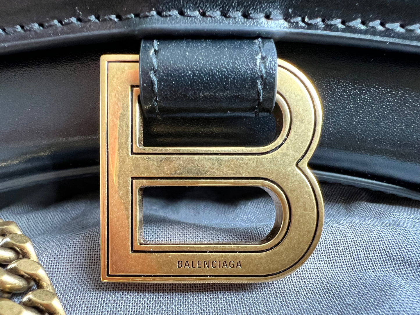 Balenciaga Black Hourglass Wallet on Chain (RRP £1190)