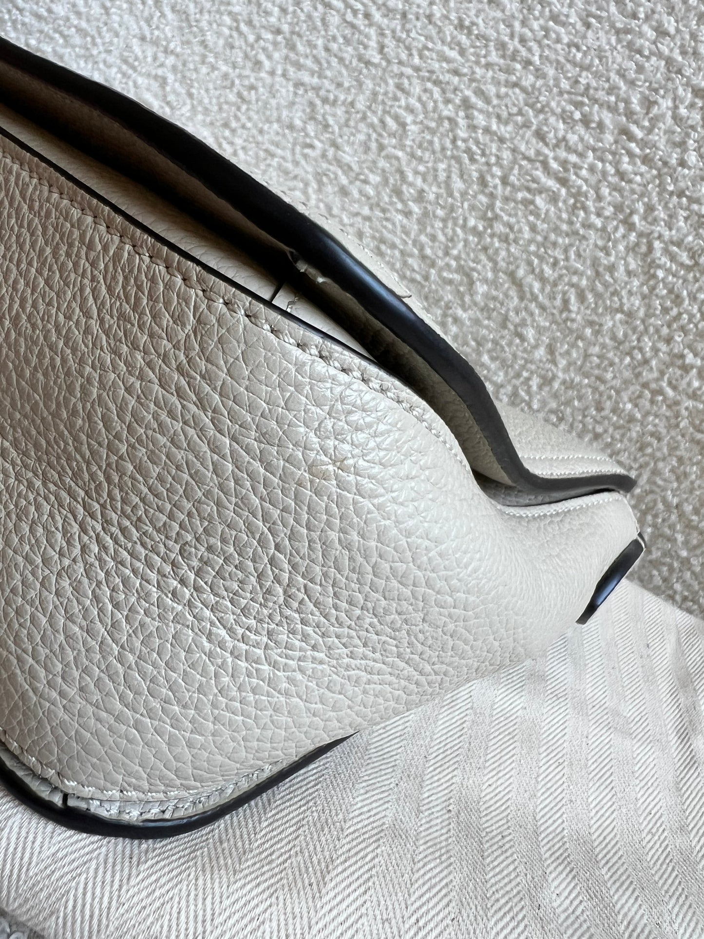 Mulberry Billie in Chalk Small Classic Grain (RRP £895)
