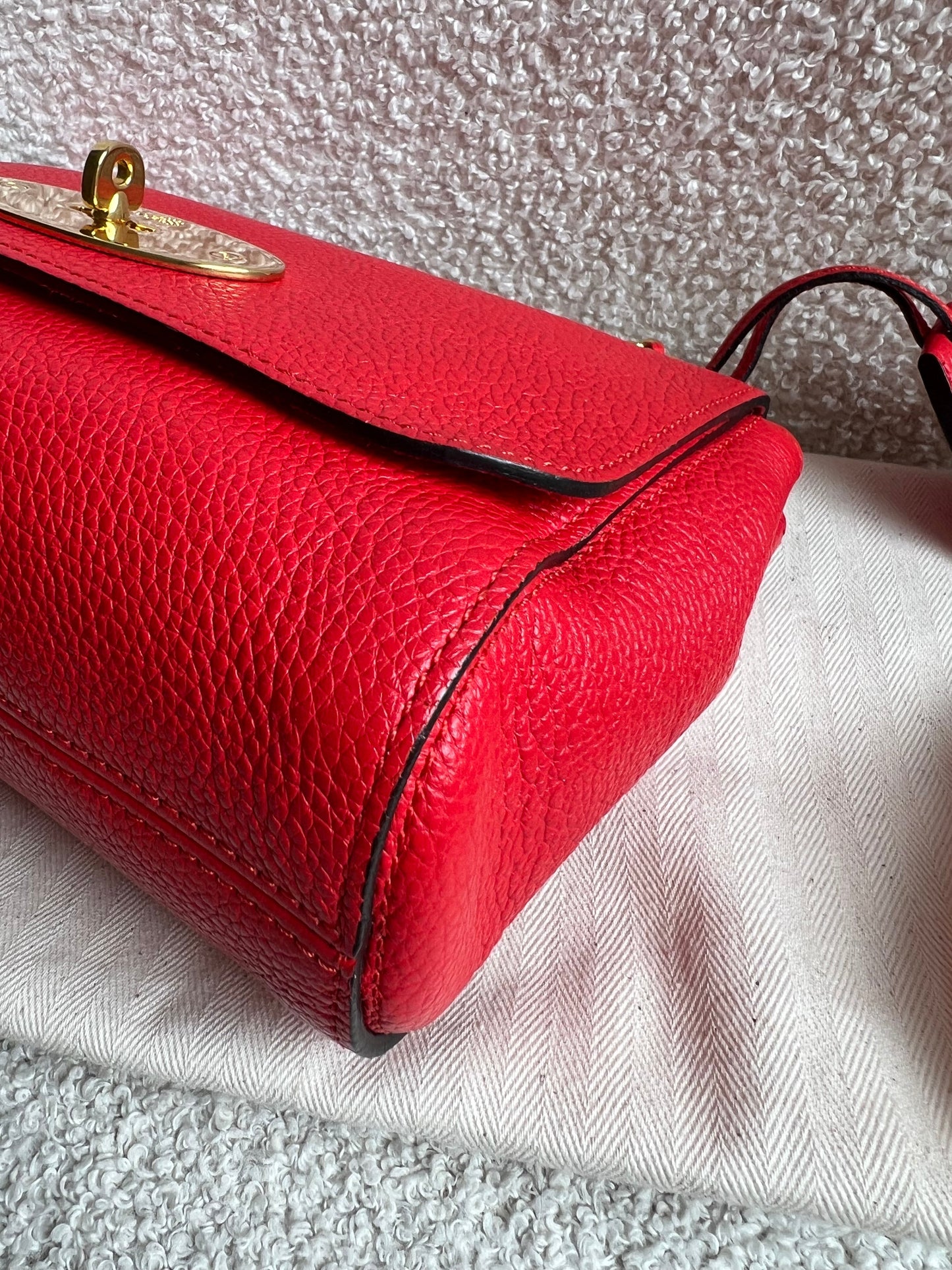 Mulberry Fiery Red Regular Lily with Gold Hardware (RRP £995)