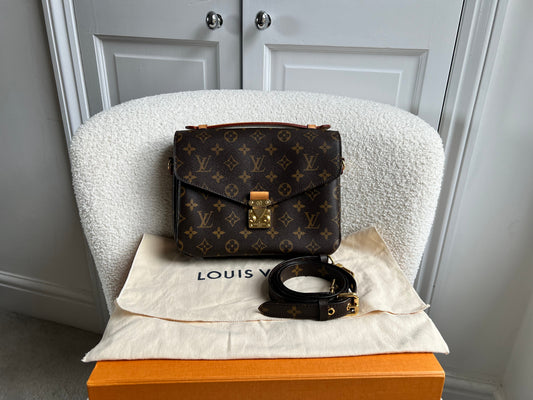 Louis Vuitton Pochette Metis Monogram (RRP £2,020)