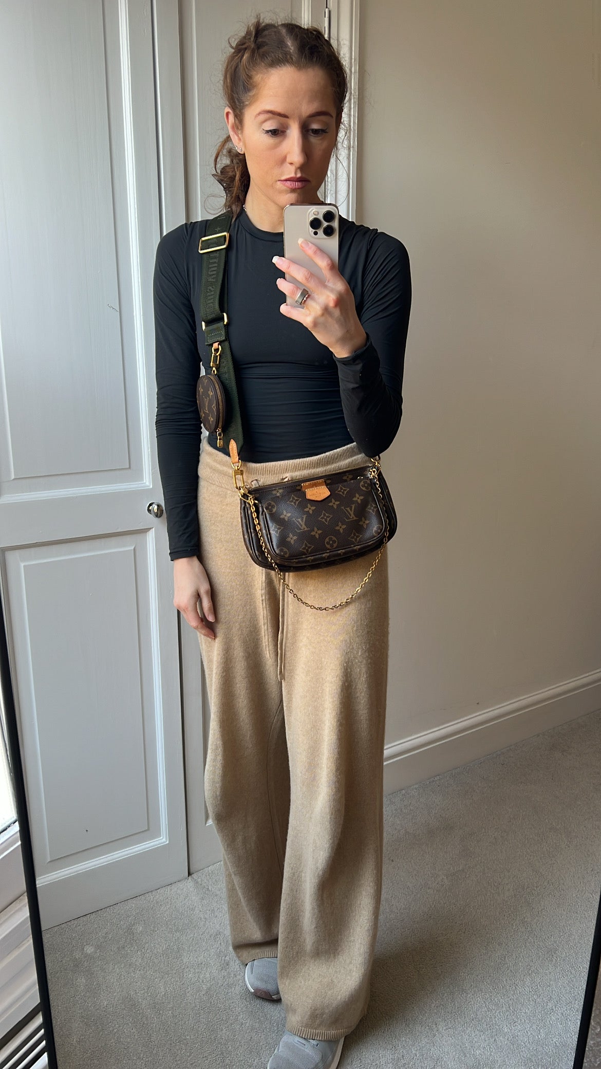 Louis Vuitton Multi Pochette Accessoires Khaki (RRP £2030)