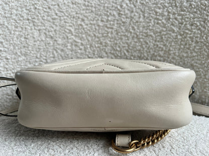 Gucci GG White Marmont Mini Shoulder Bag (RRP £1,360)
