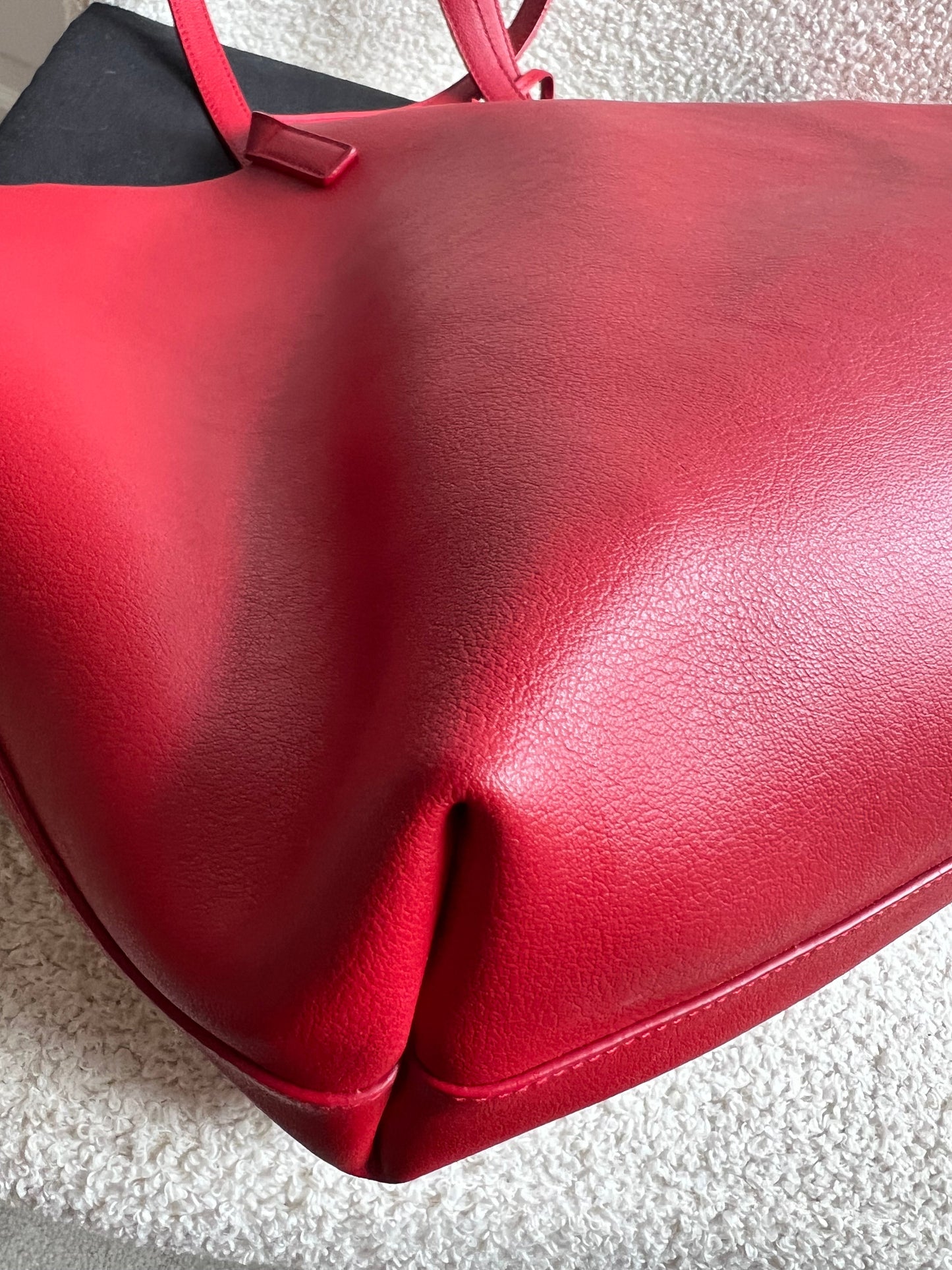 Yves Saint Laurent (YSL) Red E/W Shopping Tote (RRP £1115)