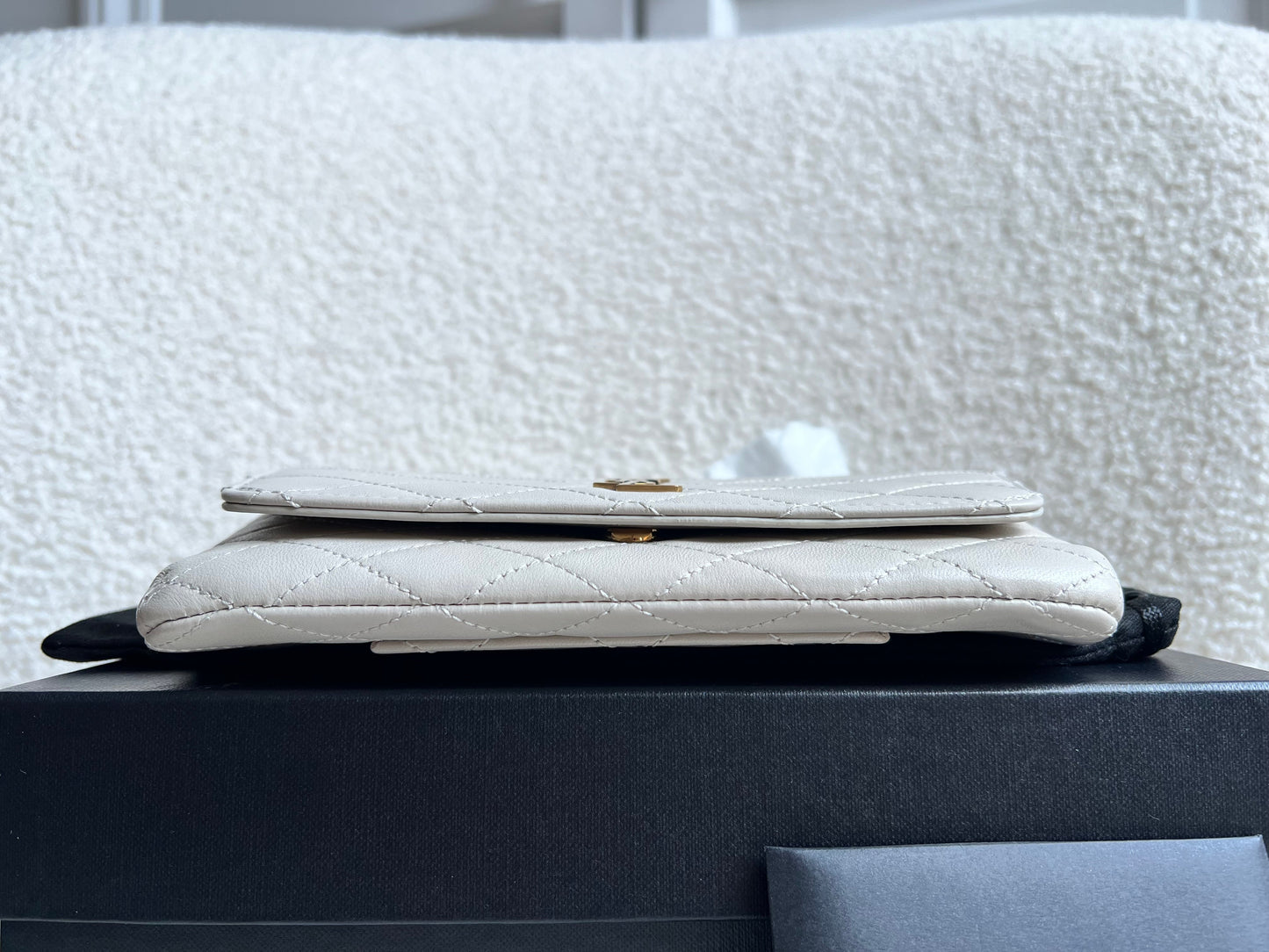 Yves Saint Laurent (YSL) Blanc Vintage Gaby Phone Pouch (RRP £920)