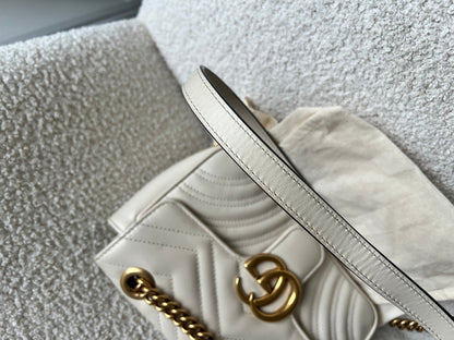 Gucci GG White Marmont Mini Shoulder Bag (RRP £1,890)