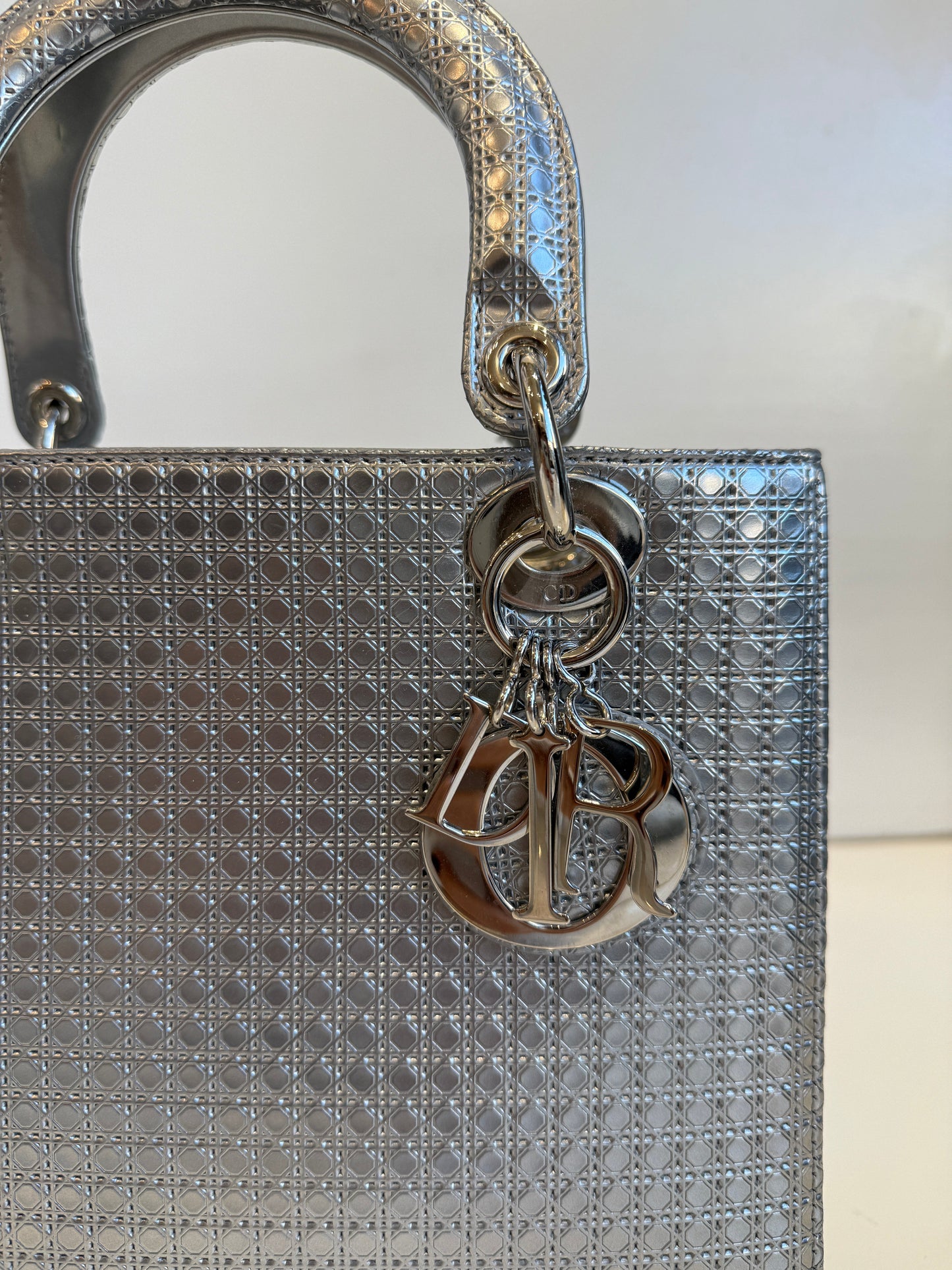 Cannage Lady Dior Medium
