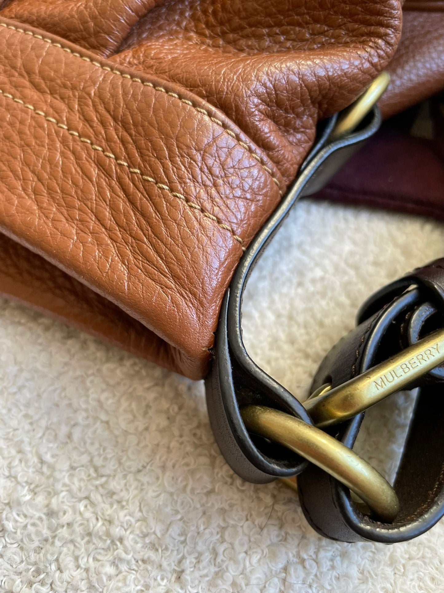 Mulberry Oak Mitzy Messenger