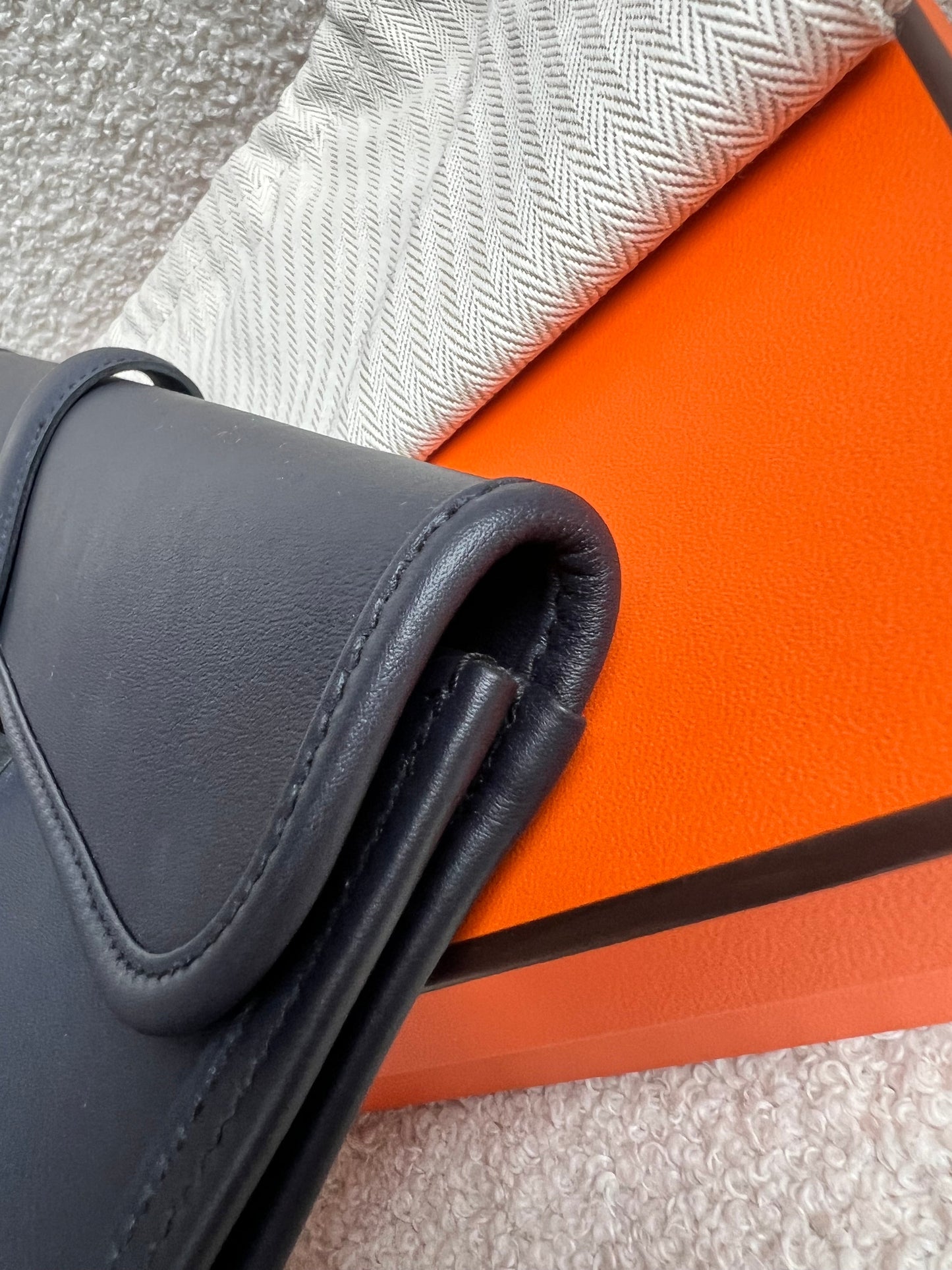 Hermes Jige Elan 29 Clutch in Bleu Nuit (RRP £3360)
