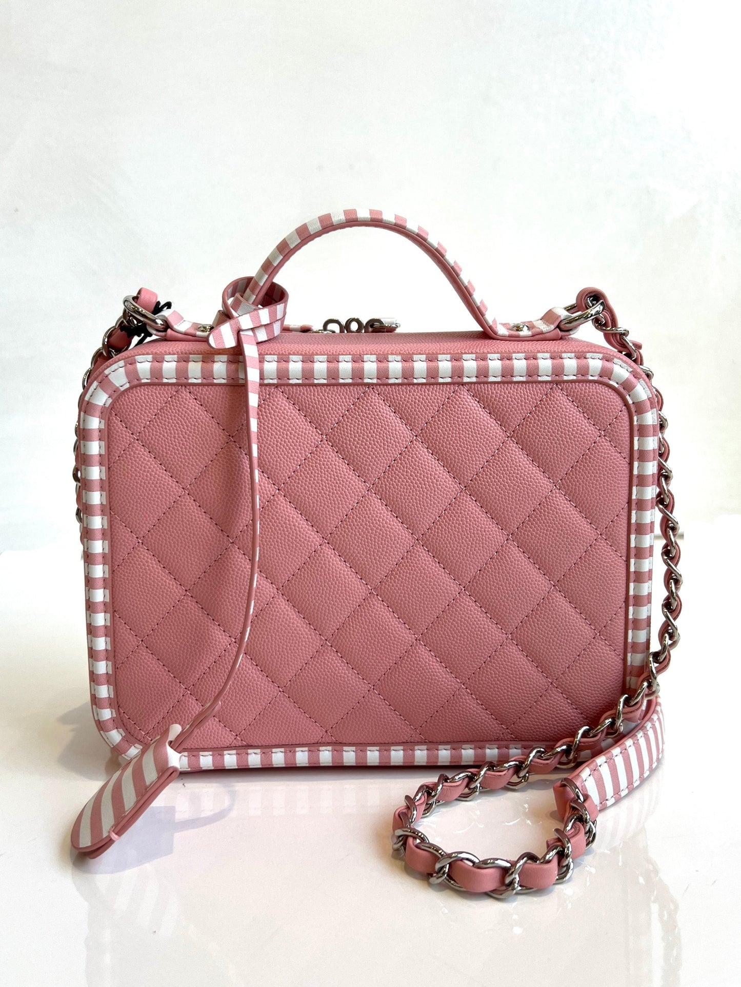 2018 Filigree Vanity Bag Pink